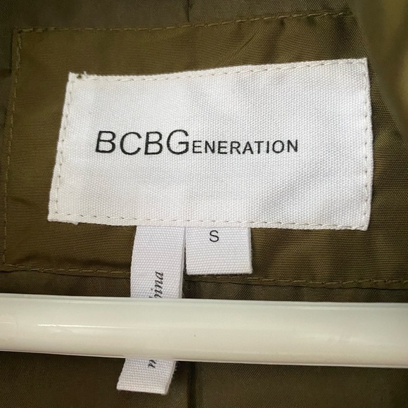 BCBG military green jacket - brand new never worn - Picture 3 of 3
